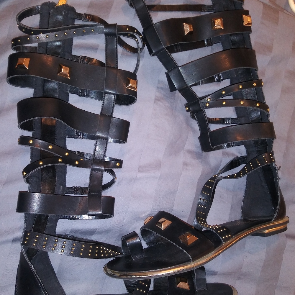 Sandles